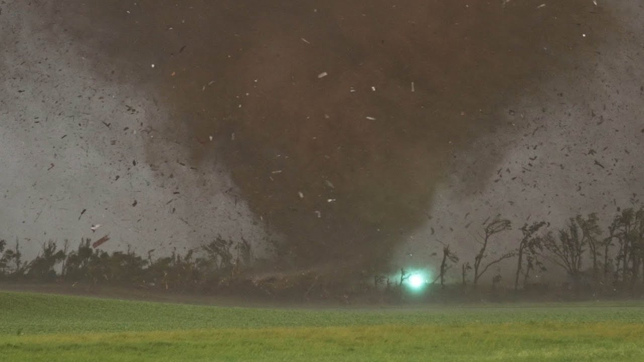 Viharvadász Aaron Rigsby - A LEGŐRÜLTEBB TORNADÓ, amit valaha üldöztem! - Gary, Dél-Dakota
