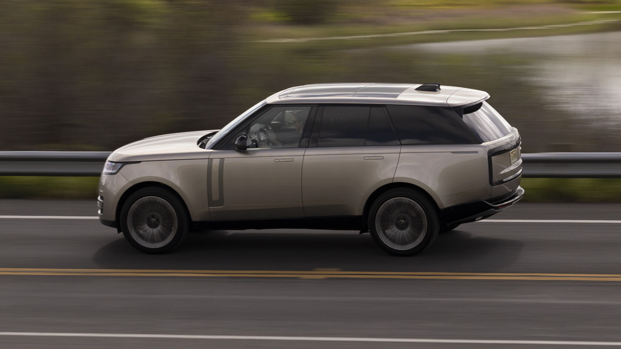 Range Rover 2022 - Még mindig megfelelő a királynőnek? 