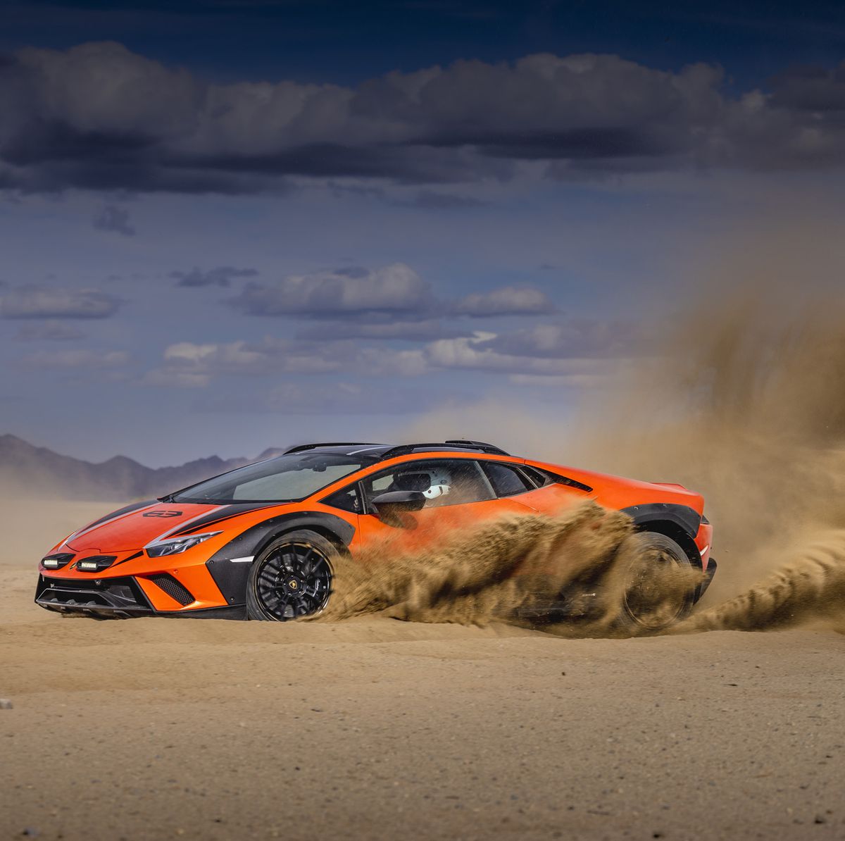 Lamborghini Huracán Sterrato - V10-es szupersportkocsiból vad terepjáró